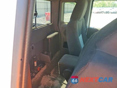 Zdjęcie 10 z 11 samochodu: 2005 FORD RANGER SUPER CAB VIN:1FTYR44E75PA39690 - miniatura