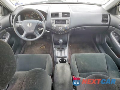 Zdjęcie 8 z 12 samochodu: 2006 HONDA ACCORD SE VIN:1HGCM56326A117664 - miniatura