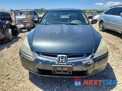 Piąte zdjęcie samochodu w środku: 2005 HONDA ACCORD LX VIN:1HGCM56445A107032 - miniatura