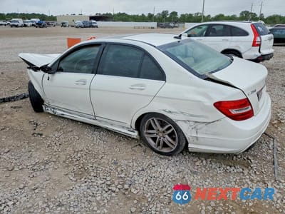 Drugie zdjęcie samochodu z przodu: 2012 MERCEDES-BENZ C 250 VIN:WDDGF4HB5CA626545 - miniatura
