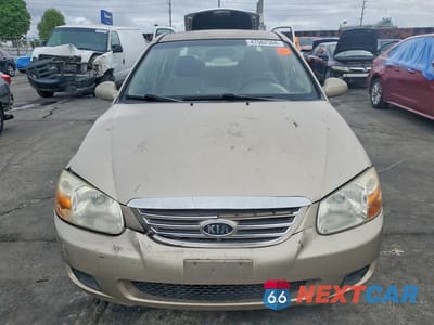 Piąte zdjęcie samochodu w środku: 2007 KIA SPECTRA LX VIN:KNAFE122575464685 - miniatura