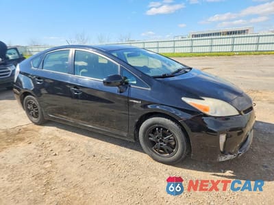 Czwarte zdjęcie samochodu z boku: 2014 TOYOTA PRIUS TWO VIN:JTDKN3DU6E0365301 - miniatura
