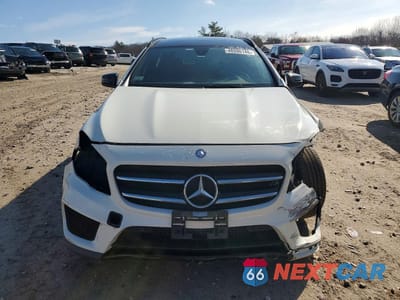Piąte zdjęcie samochodu w środku: 2017 MERCEDES-BENZ GLA 250 4MATIC VIN:WDCTG4GB1HJ302565 - miniatura