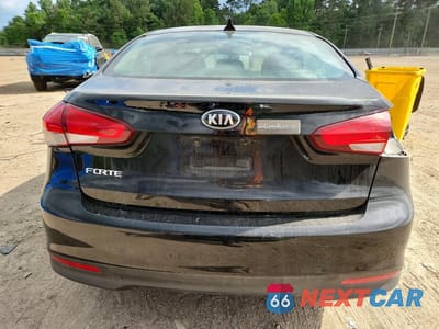 Zdjęcie 6 z 12 samochodu: 2018 KIA FORTE LX VIN:3KPFK4A78JE224956 - miniatura