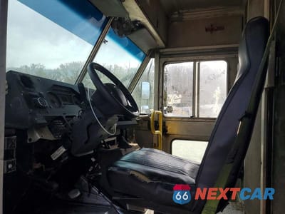 Zdjęcie 7 z 13 samochodu: 2021 FORD E450 DELIVERY TRUCK VIN:1FC3E4KK7MDC27463 - miniatura