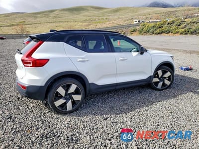 Trzecie zdjęcie samochodu z tyłu: 2023 VOLVO XC40 RECHARGE ULTIMATE VIN:YV4ED3UM6P2082188 - miniatura
