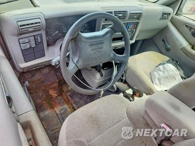 Zdjęcie 8 z 12 samochodu: 1996 CHEVROLET S TRUCK S10 VIN:1GCCT19W1TK186755 - miniatura
