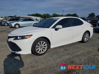 2020 TOYOTA CAMRY LE 4T1C11AK7LU994414 - główne zdjęcie licytacji z USA - miniatura