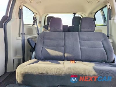 Zdjęcie 10 z 13 samochodu: 2017 DODGE GRAND CARAVAN SE VIN:2C4RDGBG1HR605614 - miniatura