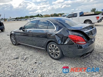 Drugie zdjęcie samochodu z przodu: 2017 MERCEDES-BENZ C 300 VIN:55SWF4JB7HU183473 - miniatura