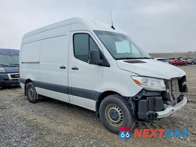 Czwarte zdjęcie samochodu z boku: 2021 MERCEDES BENZ SPRINTER 2500 UTILITY / SERVICE VAN VIN:W1Y4EBHY3MT067636 - miniatura
