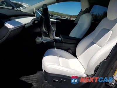 Zdjęcie 7 z 14 samochodu: 2023 TESLA MODEL Y VIN:7SAYGDEE1PF747454 - miniatura