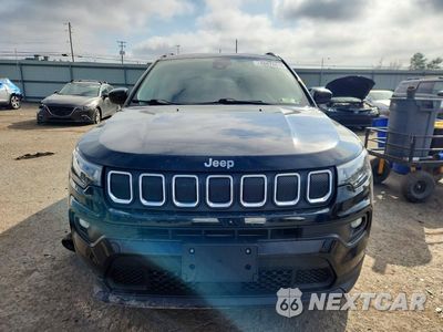 Piąte zdjęcie samochodu w środku: 2022 JEEP COMPASS LATITUDE LUX VIN:3C4NJDFB3NT221637 - miniatura