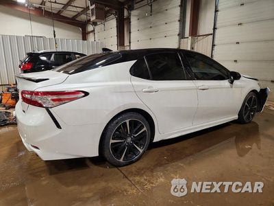 Trzecie zdjęcie samochodu z tyłu: 2020 TOYOTA CAMRY XSE VIN:4T1K61AKXLU319301 - miniatura