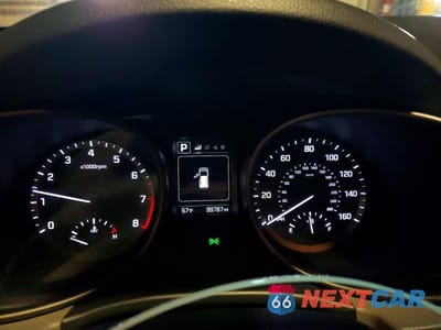 Zdjęcie 9 z 13 samochodu: 2017 HYUNDAI SANTA FE SPORT 2.4L VIN:5XYZU3LB4HG421395 - miniatura