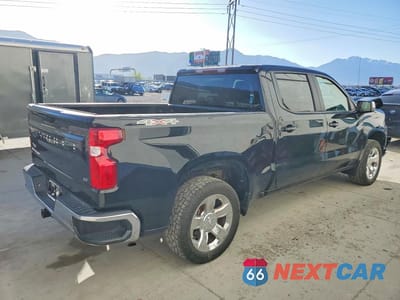 Trzecie zdjęcie samochodu z tyłu: 2020 CHEVROLET SILVERADO K1500 LT VIN:3GCUYDED9LG282166 - miniatura