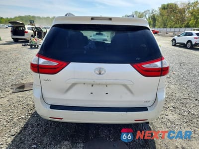 Zdjęcie 6 z 14 samochodu: 2015 TOYOTA SIENNA XLE PREMIUM 8-PASSENGER VIN:5TDYK3DC4FS630743 - miniatura