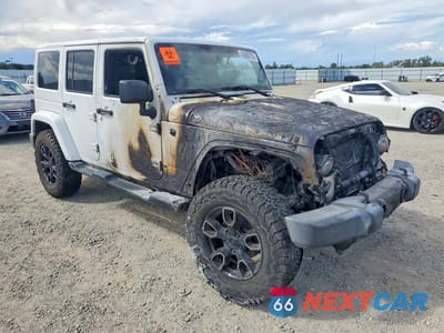 Czwarte zdjęcie samochodu z boku: 2018 JEEP WRANGLER UNLIMITED SAHARA VIN:1C4HJWEGXJL889768 - miniatura
