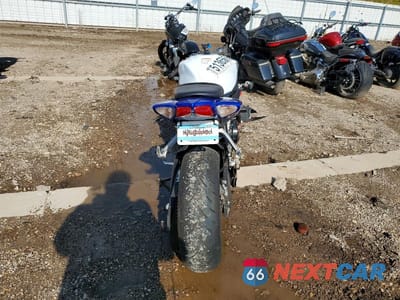 Czwarte zdjęcie samochodu z boku: 2008 SUZUKI GSX-R600 VIN:JS1GN7EA882104949 - miniatura