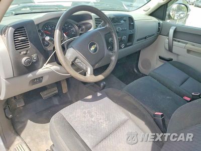 Zdjęcie 8 z 13 samochodu: 2010 CHEVROLET SILVERADO K3500 VIN:1GC5KZBG5AZ191989 - miniatura