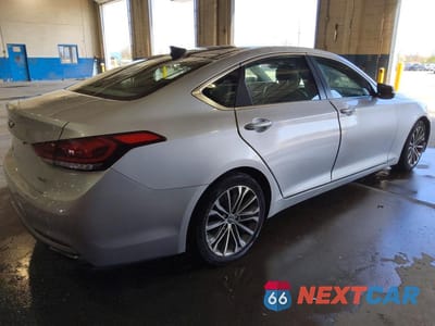 Trzecie zdjęcie samochodu z tyłu: 2015 HYUNDAI GENESIS 3.8L VIN:KMHGN4JE9FU021914 - miniatura