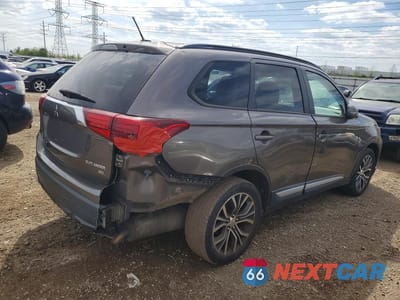 Trzecie zdjęcie samochodu z tyłu: 2016 MITSUBISHI OUTLANDER SE VIN:JA4AD3A31GZ015903 - miniatura