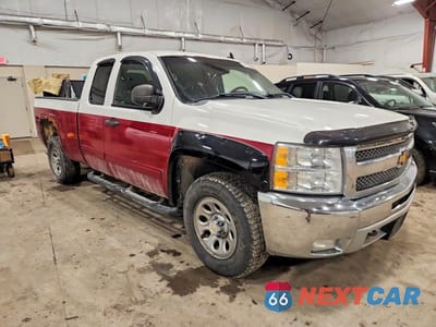 Czwarte zdjęcie samochodu z boku: 2012 CHEVROLET SILVERADO K1500 LT VIN:1GCRKSE79CZ128076 - miniatura