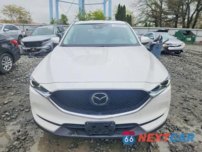 Piąte zdjęcie samochodu w środku: 2021 MAZDA CX-5 GRAND TOURING VIN:JM3KFBDM1M1493467 - miniatura