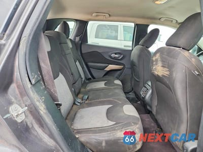 Zdjęcie 11 z 14 samochodu: 2018 JEEP CHEROKEE LATITUDE VIN:1C4PJMCX4JD603734 - miniatura