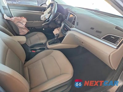 Zdjęcie 7 z 12 samochodu: 2018 HYUNDAI ELANTRA SEL VIN:5NPD84LF0JH367647 - miniatura