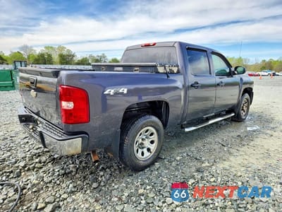 Trzecie zdjęcie samochodu z tyłu: 2011 CHEVROLET SILVERADO K1500 LT VIN:3GCPKSEA2BG107832 - miniatura
