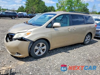 2011 TOYOTA SIENNA LE 5TDKK3DCXBS015565 - główne zdjęcie licytacji z USA - miniatura
