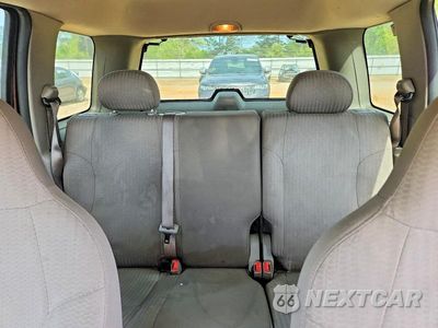 Zdjęcie 10 z 13 samochodu: 2004 JEEP LIBERTY SPORT VIN:1J4GL48K84W175385 - miniatura