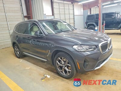 Czwarte zdjęcie samochodu z boku: 2022 BMW X3 XDRIVE30I VIN:5UX53DP0XN9K21519 - miniatura