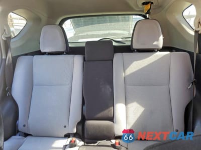Zdjęcie 10 z 13 samochodu: 2017 TOYOTA RAV4 XLE VIN:JTMWFREVXHD105019 - miniatura