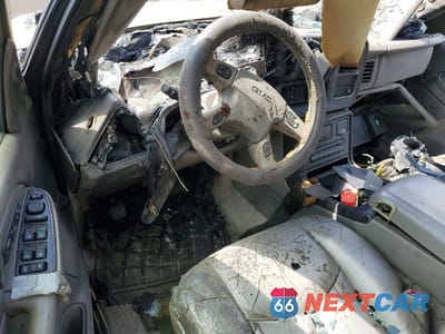 Zdjęcie 8 z 12 samochodu: 2003 GMC YUKON XL DENALI VIN:1GKFK66U83J281632 - miniatura