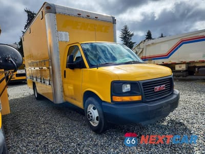Czwarte zdjęcie samochodu z boku: 2011 GMC SAVANA BOX TRUCK VIN:1GD374CG8B1100039 - miniatura