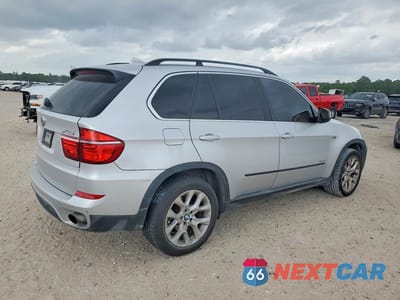 Trzecie zdjęcie samochodu z tyłu: 2013 BMW X5 XDRIVE35I VIN:5UXZV4C53D0E09169 - miniatura