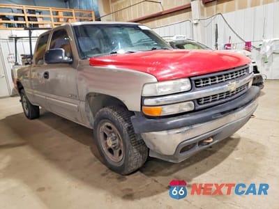 Czwarte zdjęcie samochodu z boku: 2000 CHEVROLET SILVERADO K1500 VIN:1GCEK19V3YE380230 - miniatura