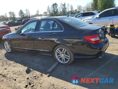 Drugie zdjęcie samochodu z przodu: 2013 MERCEDES-BENZ C 300 4MATIC VIN:WDDGF8AB8DR282567 - miniatura
