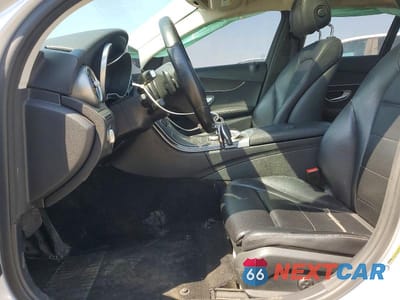 Zdjęcie 7 z 12 samochodu: 2016 MERCEDES-BENZ C 300 4MATIC VIN:55SWF4KB1GU177620 - miniatura