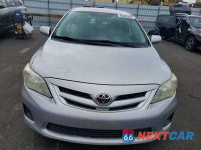 Piąte zdjęcie samochodu w środku: 2011 TOYOTA COROLLA LE VIN:2T1BU4EE5BC575907 - miniatura