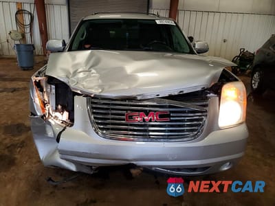 Piąte zdjęcie samochodu w środku: 2013 GMC YUKON SLE VIN:1GKS2AE07DR125620 - miniatura