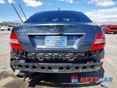 Zdjęcie 6 z 12 samochodu: 2013 MERCEDES-BENZ C 250 VIN:WDDGF4HB6DA872411 - miniatura