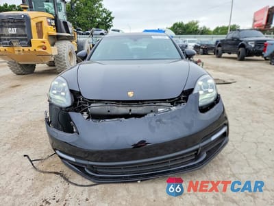 Piąte zdjęcie samochodu w środku: 2018 PORSCHE PANAMERA 4 VIN:WP0AA2A78JL100291 - miniatura