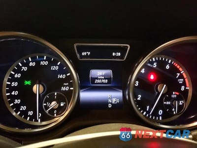 Zdjęcie 9 z 13 samochodu: 2015 MERCEDES-BENZ ML 350 4MATIC VIN:4JGDA5HBXFA511358 - miniatura
