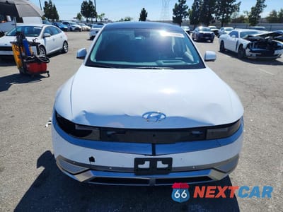 Piąte zdjęcie samochodu w środku: 2024 HYUNDAI IONIQ 5 LIMITED VIN:KM8KR4DE5RU324638 - miniatura