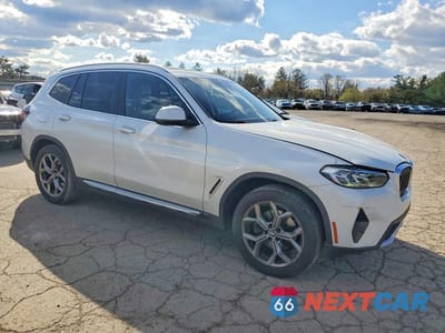 Czwarte zdjęcie samochodu z boku: 2022 BMW X3 XDRIVE30I VIN:5UX53DP01N9J54101 - miniatura