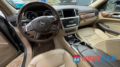 Zdjęcie 9 z 10 samochodu: 2014 MERCEDES-BENZ ML 550 4MATIC VIN:4JGDA7DBXEA299058 - miniatura