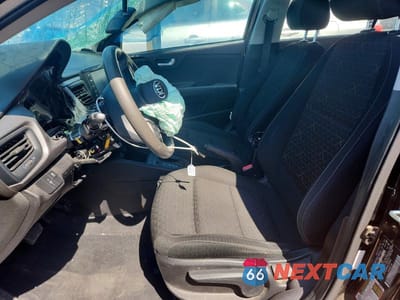 Zdjęcie 7 z 12 samochodu: 2019 KIA RIO S VIN:3KPA24AB3KE200645 - miniatura